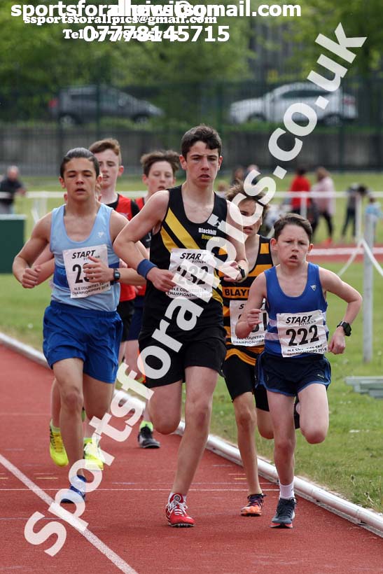 Boys under-15s 3000 metres, North Eastern Track and Fields Champs., Middlesbrough. Photo: David T. Hewitson/Sports for All Pics